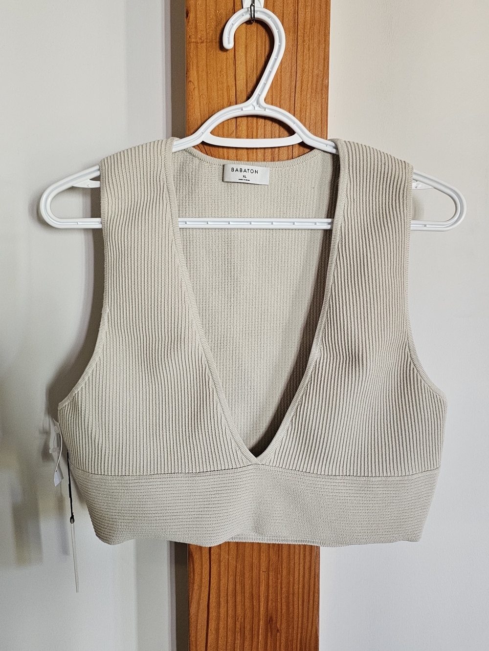 Babaton Beige Ribbed V-Neck Cropped Tank